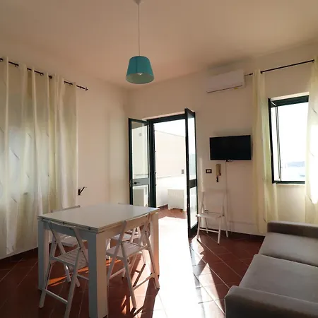 Fronte Mare Giulia Отранто