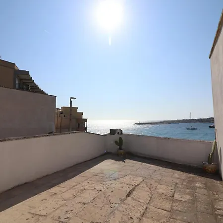 Fronte Mare Giulia *