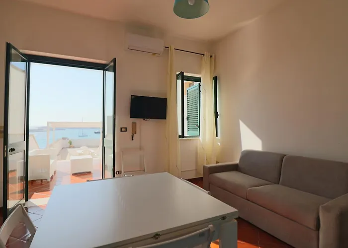 Апартаменти Fronte Mare Giulia